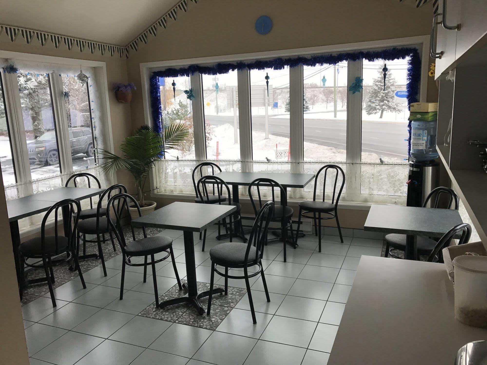 סן-ז'אן-סור-רישלייה Motel Belle Riviere מראה חיצוני תמונה